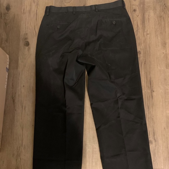 Jeans, Dockers, Sweats & Dress Pants - Picture 4 of 16